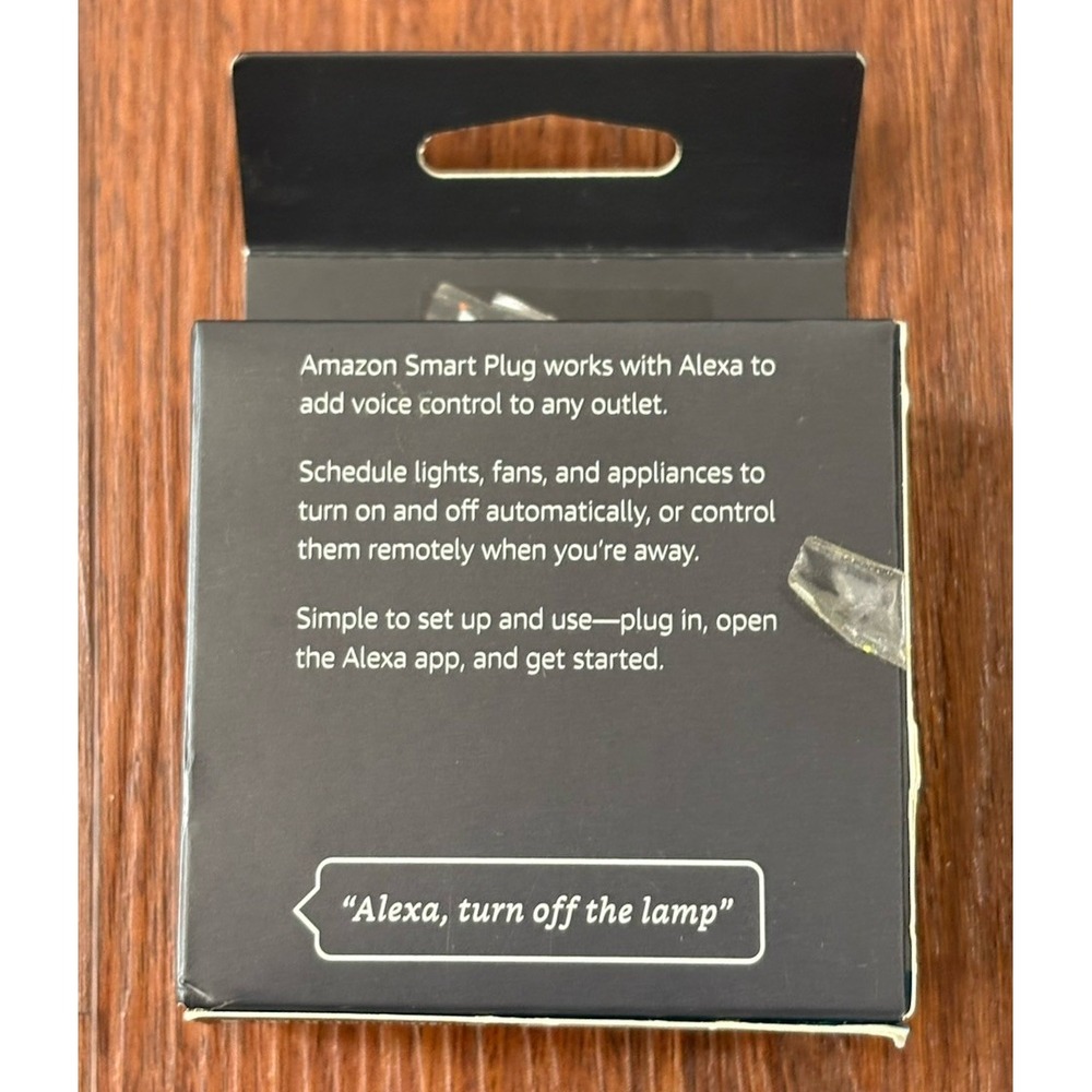 Amazon Smart Plug White - Picture 2 of 9